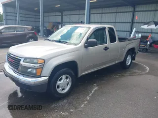 2005 GMC Canyon z VIN 1GTCS198758124006, wystawiony jako IAAI lot #42479296 z przebiegiem 209 245 mil mil oraz . Historia ofert i sprzedaży dostępna na DreamBid. Obrazek 2.