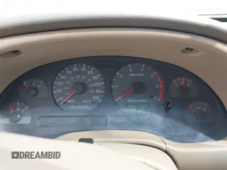 2001 Ford Mustang Standard z VIN 1FAFP40461F182730, wystawiony jako IAAI lot #41597721 z przebiegiem 160 132 mil mil oraz . Historia ofert i sprzedaży dostępna na DreamBid. Obrazek 7.