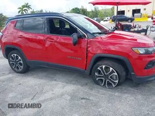 2024 Jeep Compass Limited z VIN 3C4NJDCN1RT596592, wystawiony jako IAAI lot #42740215 z przebiegiem 45 153 mil mil oraz . Historia ofert i sprzedaży dostępna na DreamBid. Obrazek 6.