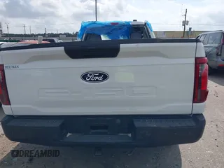 2024 Ford F-150 XL z VIN 1FTMF1KP0RKD49211, wystawiony jako IAAI lot #42163697 z przebiegiem Nie podano mil oraz . Historia ofert i sprzedaży dostępna na DreamBid. Obrazek 15.