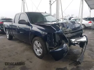 2007 Chevrolet Silverado 1500 LT w/1LT with VIN 2GCEC19J771665197, listed as a IAAI auction lot 41725768 with 122,855 mi miles. Bid and sale history available at carsss.com. Image 1.