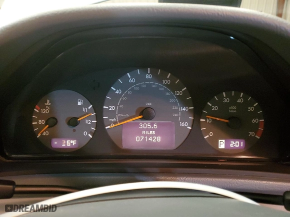 2001 Mercedes-Benz CLK-Class with VIN WDBLK70G71T075953, listed as a Copart auction lot 79556524 with 71,428 mi miles and Clean Title. Bid and sale history available at carsss.com. Image 9.