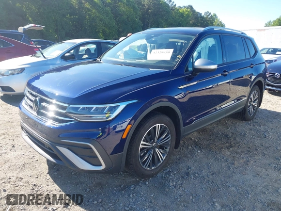 2024 Volkswagen Tiguan Wolfsburg Edition with VIN 3VV6B7AX5RM225695, listed as a IAAI auction lot 42329930 with 7,628 mi miles and . Bid and sale history available at DreamBid. Image 17.