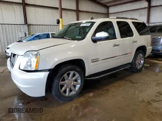 2011 GMC Yukon Denali z VIN 1GKS2EEF1BR330441, wystawiony jako Copart lot #60777635 z przebiegiem 230 517 mil mil oraz Szkoda całkowita • Salvage title. Historia ofert i sprzedaży dostępna na DreamBid. Obrazek 1.