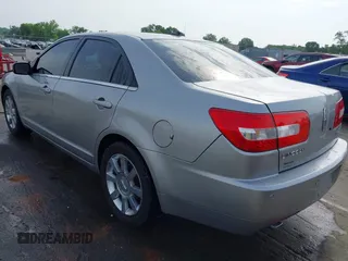 2009 Lincoln MKZ z VIN 3LNHM26T39R612027, wystawiony jako IAAI lot #42286784 z przebiegiem 1 088 138 mil mil oraz . Historia ofert i sprzedaży dostępna na DreamBid. Obrazek 3.