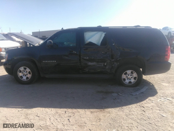 2012 Chevrolet Suburban LT with VIN 1GNSCJE07CR273166, listed as a IAAI auction lot 41782587 with 271,456 mi miles. Bid and sale history available at carsss.com. Image 15.
