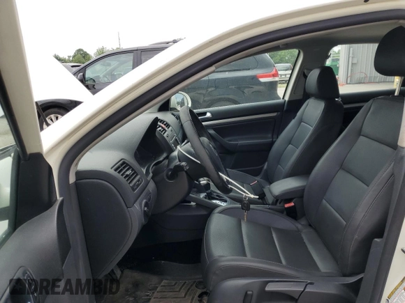 2008 Volkswagen Jetta SE with VIN 3VWRM71K18M064669, listed as a Copart auction lot 59587525 with 118,065 mi miles and Salvage title. Bid and sale history available at DreamBid. Image 7.