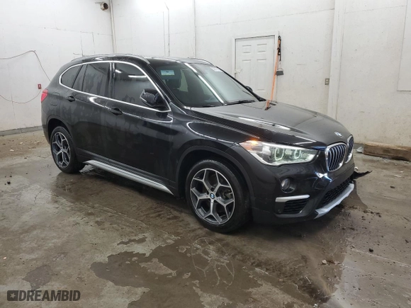 2018 BMW X1 sDrive28i with VIN WBXHU7C34J5L08334, listed as a Copart auction lot 52177725 with 81,074 mi miles and Salvage Title. Bid and sale history available at carsss.com. Image 4.