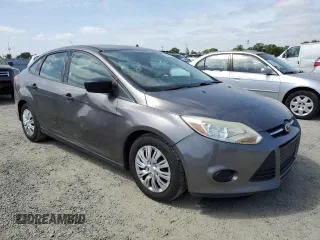 2013 Ford Focus S with VIN 1FADP3E29DL145170, listed as a Copart auction lot 53921625 with 180,012 mi miles and Salvage Title. Bid and sale history available at carsss.com. Image 4.