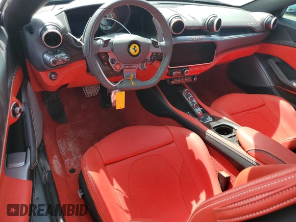 2023 Ferrari Portofino z VIN ZFF02RPA4P0298111, wystawiony jako Copart lot #65799704 z przebiegiem 1096 mil mil oraz Nie do naprawy. Historia ofert i sprzedaży dostępna na DreamBid. Obrazek 8.