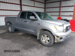 2008 Toyota Tundra 4WD Truck with VIN 5TBBV54168S492738, listed as a IAAI auction lot 41933935 with 225,767 mi miles. Bid and sale history available at carsss.com. Image 1.