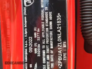 2022 Lamborghini Urus z VIN ZPBUA1ZL0NLA21835, wystawiony jako Copart lot #62020714 z przebiegiem 8344 mil mil oraz Tytuł czysty. Historia ofert i sprzedaży dostępna na DreamBid. Obrazek 14.