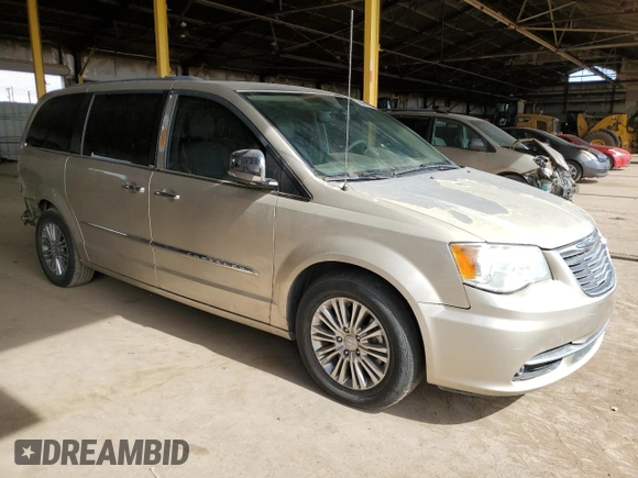 2014 Chrysler Town & Country Touring L 30th Anniversary with VIN 2C4RC1CG4ER146461, listed as a Copart auction lot 58491645 with 112,668 mi miles and Clean title. Bid and sale history available at DreamBid. Image 4.