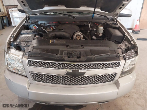 2007 Chevrolet Suburban LTZ with VIN 3GNFC16057G264519, listed as a IAAI auction lot 41641397 with 235,431 mi miles. Bid and sale history available at carsss.com. Image 10.