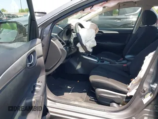 2017 Nissan Sentra SV z VIN 3N1AB7AP5HY284846, wystawiony jako IAAI lot #42779382 z przebiegiem 160 137 mil mil oraz . Historia ofert i sprzedaży dostępna na DreamBid. Obrazek 5.