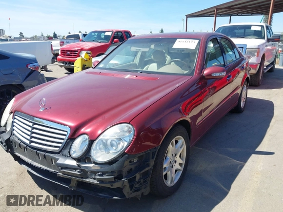 2005 Mercedes-Benz E-Class 3.2L with VIN WDBUF65J15A637760, listed as a IAAI auction lot 41842173 with 97,439 mi miles. Bid and sale history available at carsss.com. Image 2.
