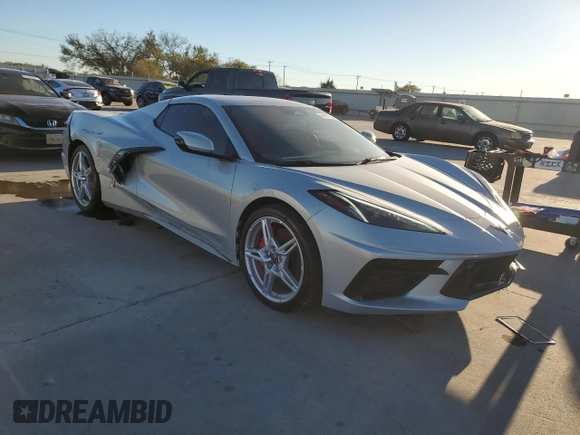 2024 Chevrolet Corvette 2LT z VIN 1G1YB3D44R5111106, wystawiony jako Copart lot #81822654 z przebiegiem 3 279 mil mil oraz Szkoda całkowita • Salvage title. Historia ofert i sprzedaży dostępna na DreamBid. Obrazek 4.