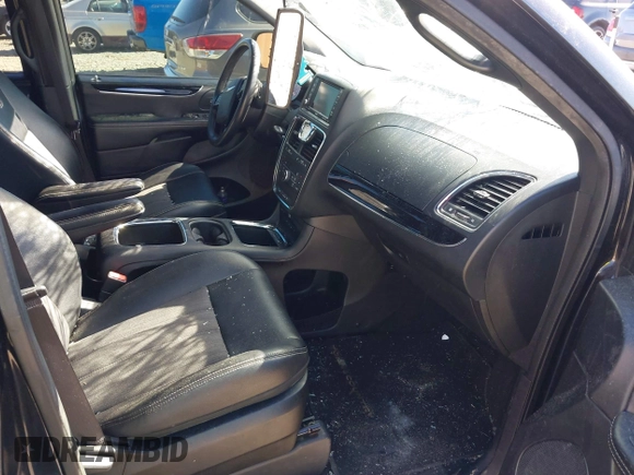 2014 Chrysler Town & Country S with VIN 2C4RC1HGXER225397, listed as a IAAI auction lot 41023867 with 180,093 mi miles and . Bid and sale history available at DreamBid. Image 5.