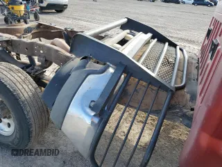 2002 Ford F-350 XL с VIN 1FTSW31F02EB77567, выставлен на аукционе Copart как лот 52827805 с пробегом 245 934 миль миль и Списание • Salvage title. История ставок и продаж доступна на DreamBid. Изображение 12.