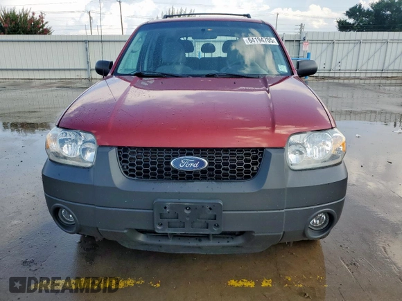 2006 Ford Escape XLT with VIN 1FMYU03196KA38458, listed as a Copart auction lot 64194705 with 102,097 mi miles and Salvage title. Bid and sale history available at DreamBid. Image 5.