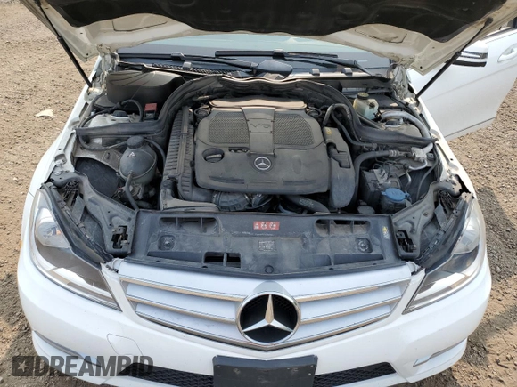 2013 Mercedes-Benz C 300 Sport с VIN WDDGF8AB8DG107330, выставлен на аукционе Copart как лот 58157995 с пробегом 102 332 миль миль и Списание • Salvage title. История ставок и продаж доступна на DreamBid. Изображение 11.