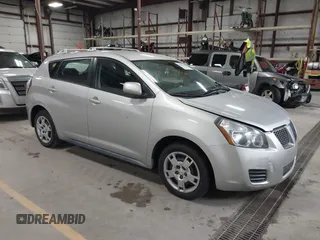 2010 Pontiac Vibe z VIN 5Y2SM6E07AZ405827, wystawiony jako IAAI lot #42082885 z przebiegiem 154 197 mil mil oraz . Historia ofert i sprzedaży dostępna na DreamBid. Obrazek 1.