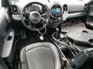 2019 MINI Countryman Cooper with VIN WMZYS7C50K3F47156, listed as a Copart auction lot 69800124 with 86,260 mi miles and Salvage Title. Bid and sale history available at carsss.com. Image 8.