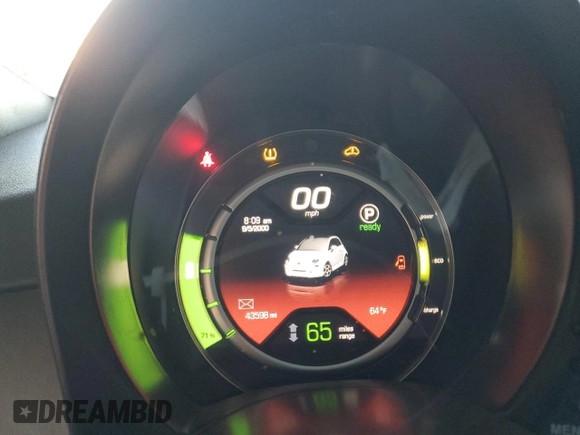 2017 FIAT 500e z VIN 3C3CFFGE0HT625145, wystawiony jako Copart lot #88470145 z przebiegiem 43 598 mil mil oraz Szkoda całkowita • Salvage title. Historia ofert i sprzedaży dostępna na DreamBid. Obrazek 9.
