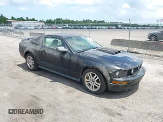 2006 Ford Mustang Standard z VIN 1ZVFT80N465145112, wystawiony jako IAAI lot #42515682 z przebiegiem 208 848 mil mil oraz . Historia ofert i sprzedaży dostępna na DreamBid. Obrazek 1.
