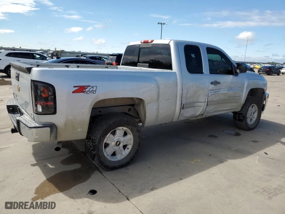 2012 Chevrolet Silverado 1500 LT with VIN 1GCRKSE74CZ196754, listed as a Copart auction lot 72692694 with 191,382 mi miles and Salvage Title. Bid and sale history available at carsss.com. Image 3.
