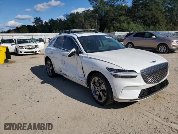 2024 Genesis GV70 Advanced with VIN 5NMMCET16RH003248, listed as a Copart auction lot 82125824 with 6,210 mi miles and Salvage title. Bid and sale history available at DreamBid. Image 4.