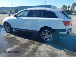 2011 Audi Q7 Premium Plus z VIN WA1LGAFEXBD010316, wystawiony jako IAAI lot #41407240 z przebiegiem 138 742 mil mil oraz . Historia ofert i sprzedaży dostępna na DreamBid. Obrazek 3.