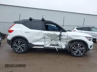 2019 Volvo XC40 R-Design with VIN YV4162UM6K2123298, listed as a IAAI auction lot 41509799 with 57,010 mi miles and . Bid and sale history available at DreamBid. Image 13.