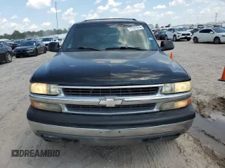 2001 Chevrolet Suburban LS with VIN 3GNEC16T81G168705, listed as a Copart auction lot 71161814 with 183,828 mi miles and Salvage Title. Bid and sale history available at carsss.com. Image 5.