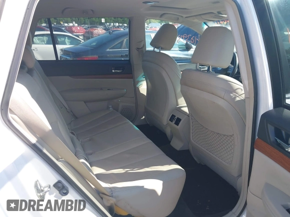 2013 Subaru Outback Limited с VIN 4S4BRBKC2D3234898, выставлен на аукционе IAAI как лот 42398113 с пробегом 204 946 миль миль и . История ставок и продаж доступна на DreamBid. Изображение 8.
