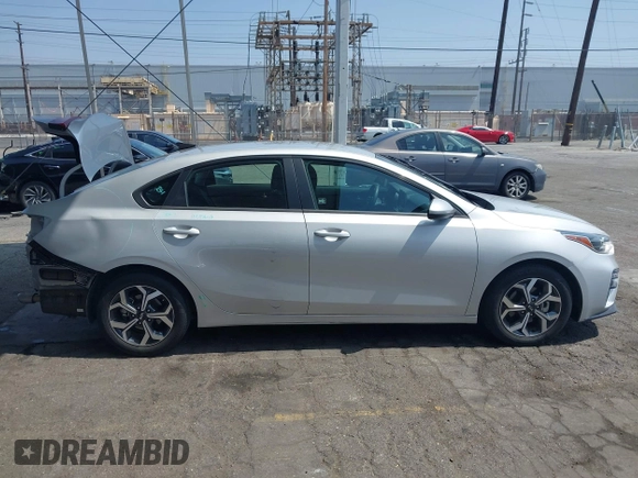 2021 Kia Forte LXS z VIN 3KPF24AD3ME397004, wystawiony jako IAAI lot #42444463 z przebiegiem 36 776 mil mil oraz . Historia ofert i sprzedaży dostępna na DreamBid. Obrazek 13.
