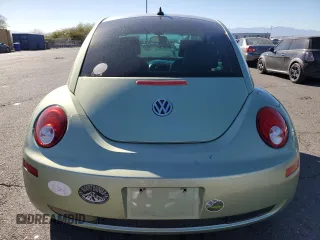 2009 Volkswagen New Beetle Coupe S with VIN 3VWPW31C79M517567, listed as a Copart auction lot 79142004 with 120,270 mi miles and Salvage Title. Bid and sale history available at carsss.com. Image 6.