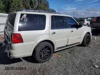 2006 Lincoln Navigator Luxury with VIN 5LMFU275X6LJ12879, listed as a Copart auction lot 85471574 with 230,864 mi miles and Salvage Title. Bid and sale history available at carsss.com. Image 3.