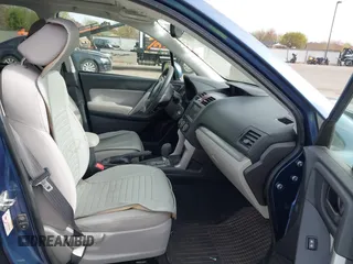 2014 Subaru Forester Premium z VIN JF2SJADC0EH551474, wystawiony jako IAAI lot #41977613 z przebiegiem 62 979 mil mil oraz . Historia ofert i sprzedaży dostępna na DreamBid. Obrazek 5.
