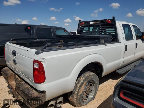 2015 Ford F-350 Platinum with VIN 1FT8W3BT6FEB82583, listed as a Copart auction lot 53999885 with 307,516 mi miles and Clean Title. Bid and sale history available at DreamBid. Image 3.