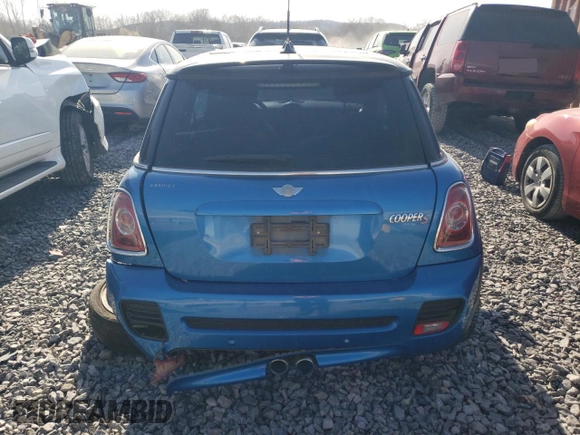 2012 MINI Hardtop S z VIN WMWSV3C54CTY19922, wystawiony jako Copart lot #48222395 z przebiegiem 129 699 mil mil oraz Szkoda całkowita • Salvage title. Historia ofert i sprzedaży dostępna na DreamBid. Obrazek 6.