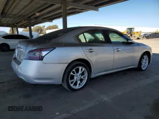 2013 Nissan Maxima SV z VIN 1N4AA5AP0DC828165, wystawiony jako Copart lot #50273595 z przebiegiem 75 755 mil mil oraz Tytuł czysty. Historia ofert i sprzedaży dostępna na DreamBid. Obrazek 3.