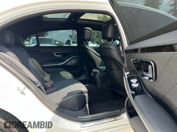 2021 Mercedes-Benz S 580 with VIN W1K6G7GB7MA021505, listed as a Copart auction lot 62408195 with 72,280 mi miles and Clean title. Bid and sale history available at DreamBid. Image 6.