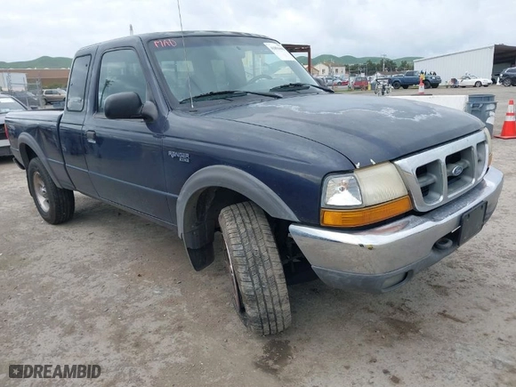 1999 Ford Ranger XLT with VIN 1FTZR15X4XPB33404, listed as a IAAI auction lot 41894486 with 371,102 mi miles. Bid and sale history available at carsss.com. Image 1.