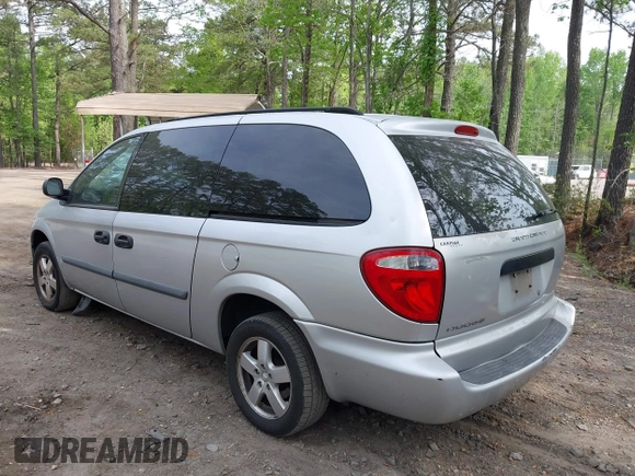 2007 Dodge Grand Caravan SE z VIN 1D4GP24R77B167228, wystawiony jako IAAI lot #42062853 z przebiegiem 133 659 mil mil oraz . Historia ofert i sprzedaży dostępna na DreamBid. Obrazek 3.