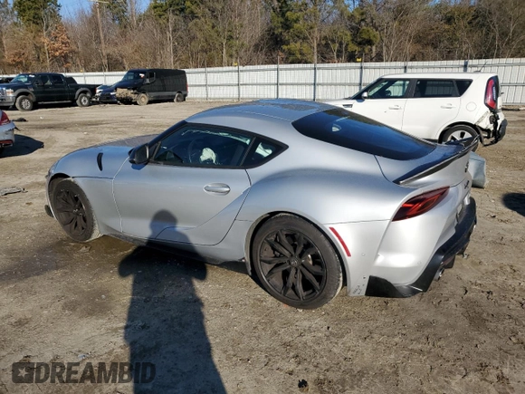 2022 Toyota Supra 2.0 with VIN WZ1DB2C08NW050265, listed as a Copart auction lot 88882465 with 14,576 mi miles and Salvage title. Bid and sale history available at DreamBid. Image 2.