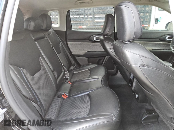 2022 Jeep Compass Latitude with VIN 3C4NJDBB6NT230564, listed as a Copart auction lot 47173935 with 50,362 mi miles and Clean Title. Bid and sale history available at DreamBid. Image 11.