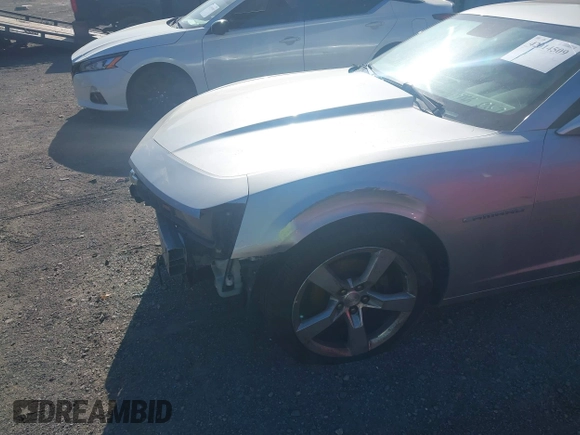 2010 Chevrolet Camaro 1LT z VIN 2G1FB1EV1A9167966, wystawiony jako IAAI lot #42014509 z przebiegiem 213 321 mil mil oraz . Historia ofert i sprzedaży dostępna na DreamBid. Obrazek 16.