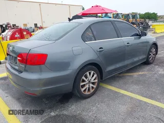 2013 Volkswagen Jetta SE with VIN 3VWDP7AJ7DM366924, listed as a IAAI auction lot 42436154 with 160,518 mi miles and . Bid and sale history available at DreamBid. Image 4.