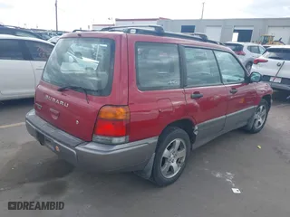1998 Subaru Forester S with VIN JF1SF6551WH769783, listed as a IAAI auction lot 41776316 with 1 mi miles. Bid and sale history available at carsss.com. Image 4.